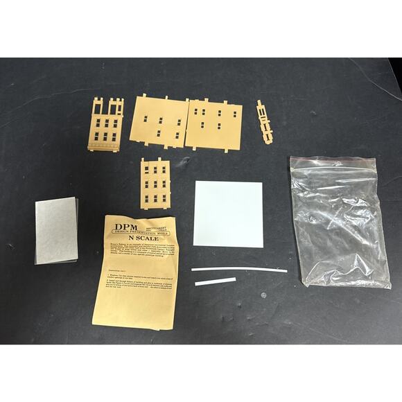 DPM Design Preservation Models N Scale Bruce's Bakery Model Kit #501 Building - Picture 2 of 3